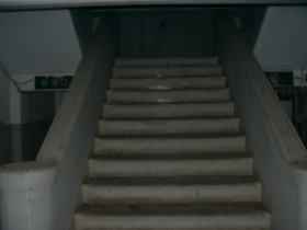 霞ヶ浦分院の階段